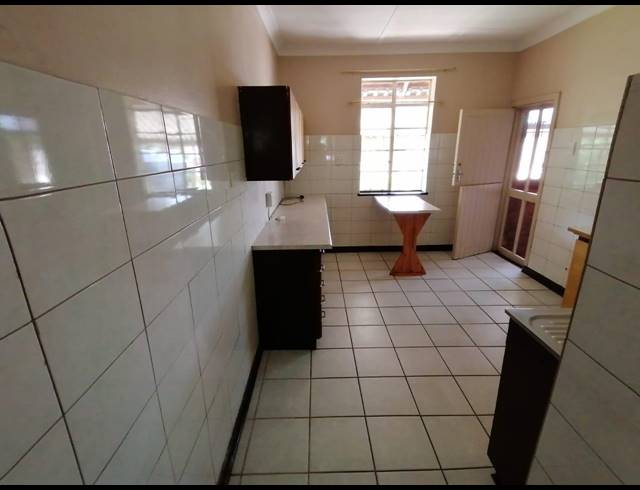 3 BEDROOM HOUSE SOLD IN STILFONTEIN EXT 2